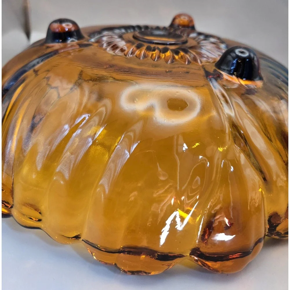 Vintage Sunflower Designed Lg. Bowl Deep Amber Scalloped‎ Edge On The Bottom